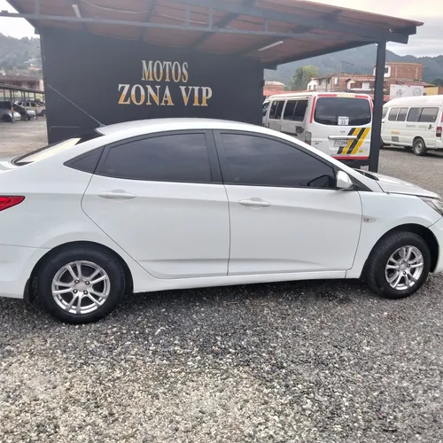Hyundai Accent 1.6l 4 p