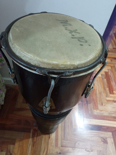 Intrumento Musical Quinto Altura 77 Cm. Diámetro 33 Cm. (Usado)