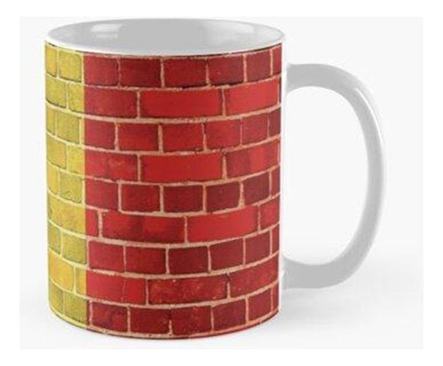 Taza Bandera De Bélgica En Una Pared De Ladrillo Calidad Pre