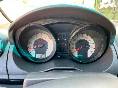 Imagem 9 de 9 de Ford Fiesta 1.6 Mpi Class Hatch 8v Flex 4p Manual
