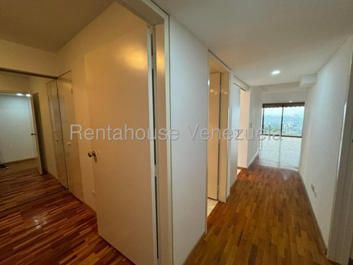Apartamento Con Espectacular Vista, En Venta En Colinas De Bello Monte, Mls# 25-21588 Zr