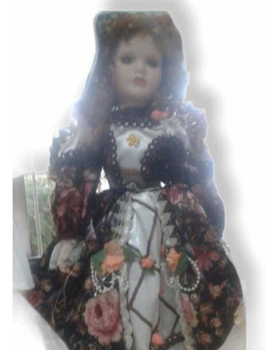 Imagen 8 de 9 de Muñeca De Porcelana 45cm