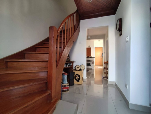 Imagem 11 de 30 de Sobrado Com 3 Dormitórios À Venda, 133 M² Por R$ 800.000,00 - Vila Matias - Santos/sp - So0055