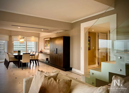 Espectacular Departamento En Venta Frente Al Mar, Penthouse De 4 Dormitorios. Punta Del Este