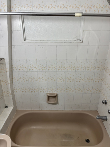 Departamento De Dos Ambientes En Caballito