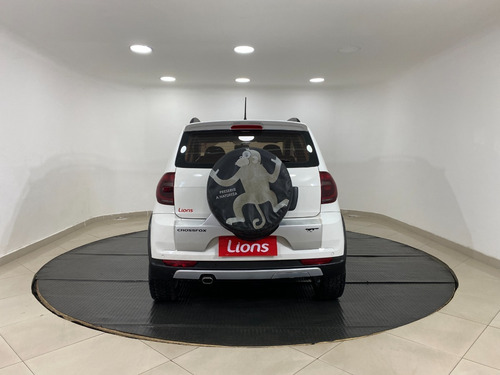 Imagem 6 de 19 de Volkswagen Crossfox