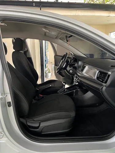 Kia Rio 1.4 Vibrant At