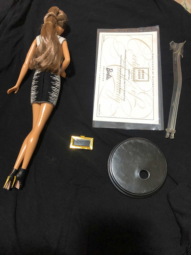 Barbie Lara Louboutin Top Módel Basics Collector Hermosa (Usado)