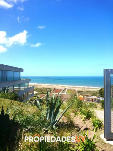 Apartamento En Punta Ballena, A 1 Paso De La Playa.