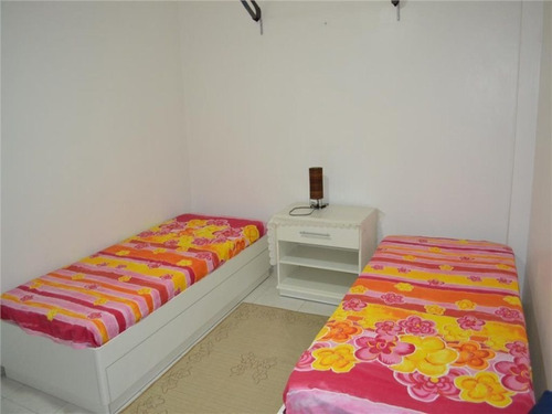 Imagem 5 de 13 de Guarujá-praia Das Pitangueiras- Reformado-02 Dormitórios-01 Suíte-dep.de Emprega-01 Vaga - Ap2476 - 34709152