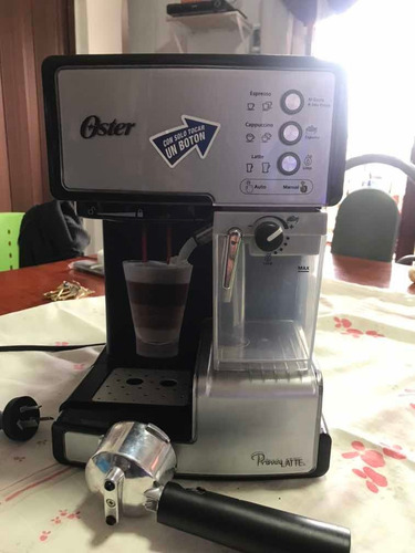 Cafetera Oster Prima Latte