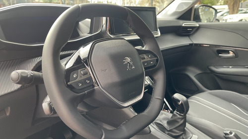 Imagen 19 de 25 de Peugeot 208 Allure Pack