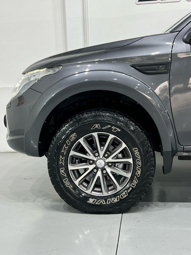 Mitsubishi L200 2.4 Triton Sport Hpe Cab. Dupla 4x4 Aut. 4p