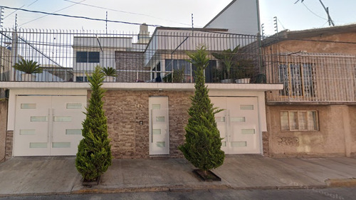 Casa En Venta En Lirio 141, Tamaulipas, 57300 Cdad. Nezahualcóyotl, Méx. Ajrj