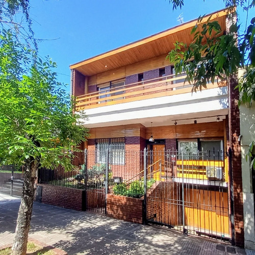 Casa 6 Ambientes Parque Pileta Venta Urquiza