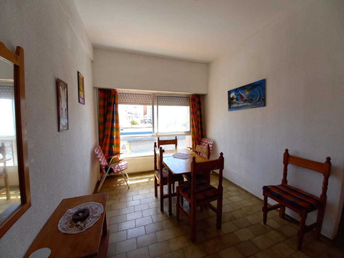 Venta Depto 2 Amb En Zona Centro De Santa Teresita, Amoblado