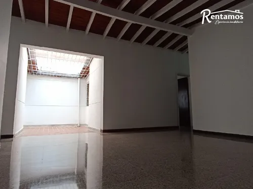 Oficina En Arriendo En Laureles. Cod A775204