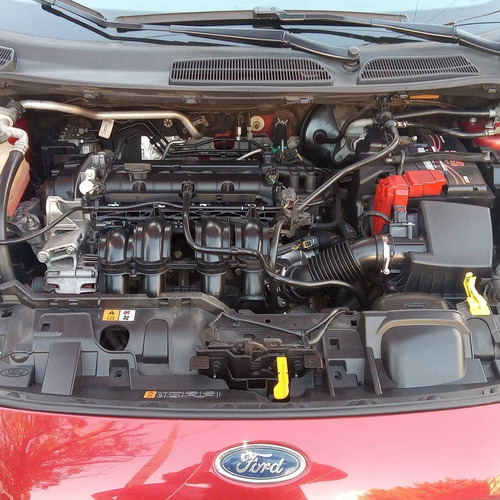 Ford Fiesta Kinetic Design 1.6 Design 120cv Titanium 2014