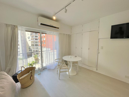 Venta Monoambiente Reciclado Juncal Entre Suipacha Y Esmeralda