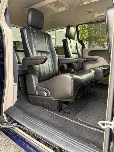Chrysler Town & Country 3.6 Touring Piel Mt