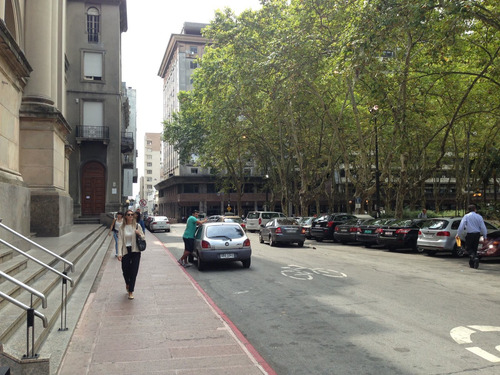 Venta Oficina 2 Ambientes Ciudad Vieja Montevideo