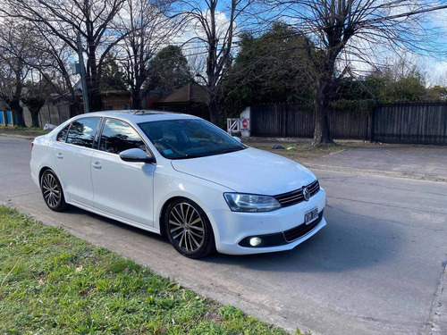 Imagen 5 de 11 de Volkswagen Vento 2.0 Sportline Tsi 200cv 2011
