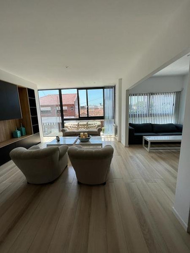 Venta Excelente Ph 5 Ambientes De Categoria En Chauvin - Sin Expensas