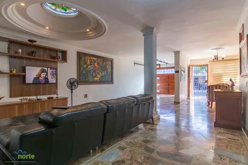 Casa En Venta En Calasanz. Cod V12472