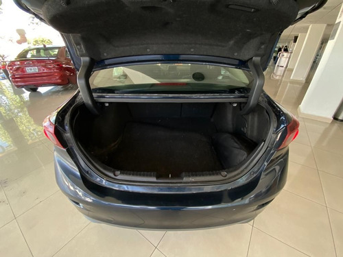 Imagen 10 de 15 de Mazda Mazda 3 2016 2.0 I Sedan Touring Mt