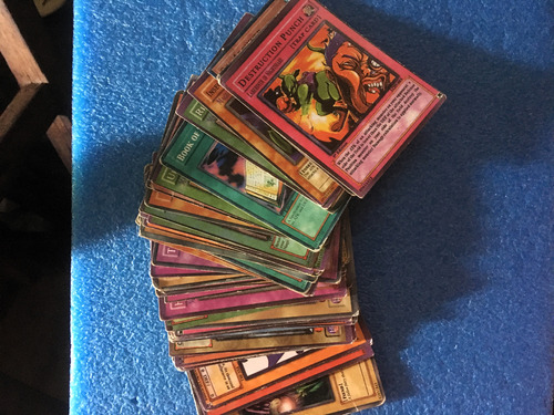 Yugi Oh! Y Pokemon 90 Unidades