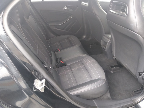 Imagen 11 de 15 de Mercedes Benz Clase A200 Automático 2015 Negro Unico