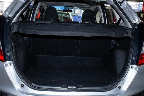 Imagem 8 de 10 de Honda Fit 1.5 Lx 16v