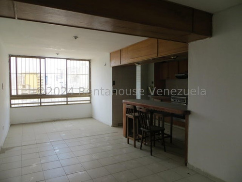 Apartamento En Venta Parque Carabobo 24-22334