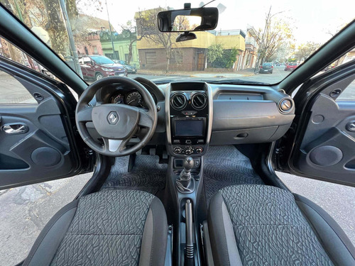 Imagen 11 de 15 de Renault Duster Oroch 2017 2.0 Privilege