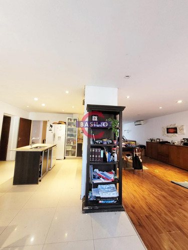 Venta Excelente Casa De 6 Ambientes Con Jardín, Quincho, Pileta Y Parrilla Florida Este