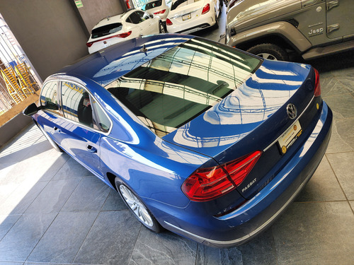 Volkswagen Passat 2.5 Tiptronic Highline At