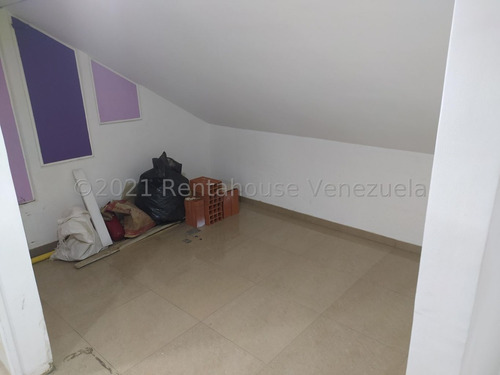 Imagen 14 de 19 de Claudia Lopez Vende Local Comercial En Los Cortijos De Lourdes Mls #22-19564
