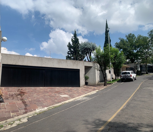 Imagen 1 de 30 de Casa Para Inversión En Bosques De Las Lomas