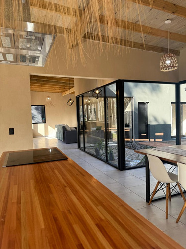 Casa En Venta 4 Ambientes, A Estrenar - Villa Robles - Pinamar