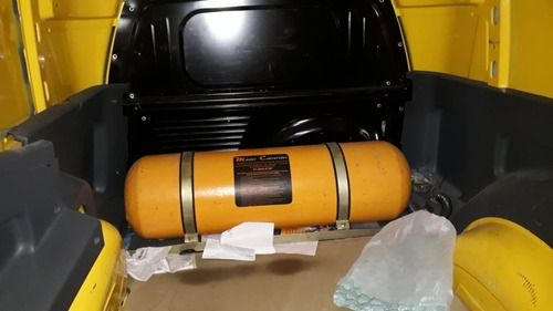 Imagem 12 de 14 de Fiorino Bau 2018 C/ Kit Gaz Muito Top.
