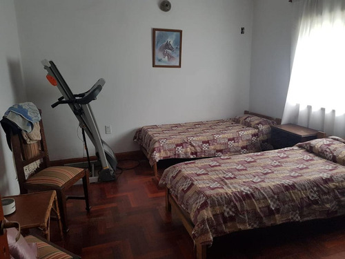 Imagen 7 de 14 de Casa Amplio Chalet - Ituzaingó Norte - Venta