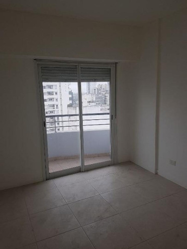 Imagen 8 de 11 de Departamento 2 Amb. C/cochera