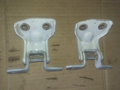 Bisagras De Puerta Trasera Izquierda De Mazda B2600 Y Bt50