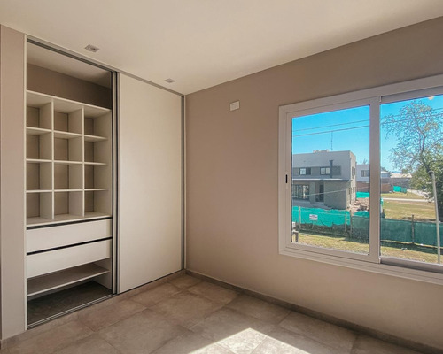Duplex De Tres Dormitorios En Yerba Buena
