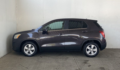 Imagen 8 de 13 de Chevrolet Trax 2015 1.8 Lt At