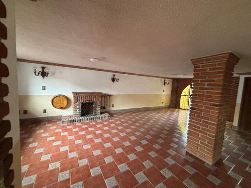 Venta Casa Estilo Rustico En Jardines De Atizapán
