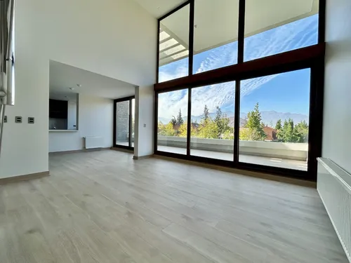 Duplex Con Jacuzzi Y Quincho Privado // 3d + 3b + Servicios