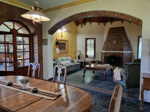 Casa En Arturo Illia 1068