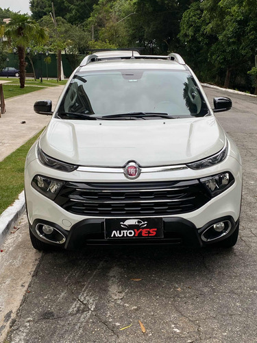Fiat Toro 2.4 Volcano 16v Flex 4x2 Aut. 4p