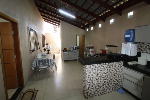 Imagem 6 de 10 de Casa - Jardim Itália - 3 Quartos - 1 Suíte - 365.000,00 - 171